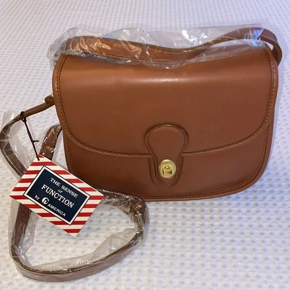 NEW! Vegan Leather Crossbody Purse Bag British Tan Brown - Picture 1 of 17